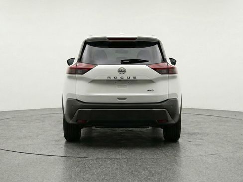 Used 2025 Nissan Rogue SV AWD/4WD image 7