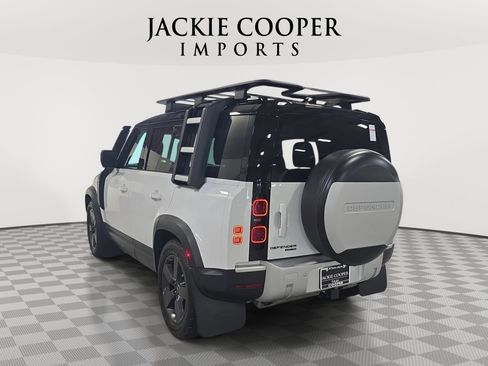 Used 2020 Land Rover Defender 110 HSE AWD/4WD image 7