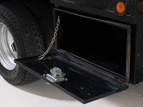 Used 2011 Ford F350 XL w/ XL Value Pkg image 27