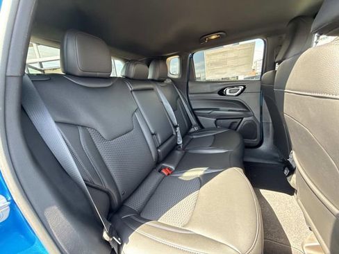 New 2026 Jeep Compass Latitude image 36