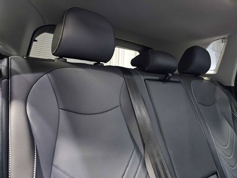 New 2026 Volkswagen Tiguan SE image 13