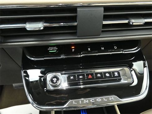 Certified 2023 Lincoln Corsair Reserve w/ Towing Package image 18