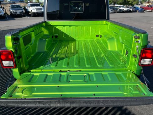 New 2025 Jeep Gladiator Sport image 13