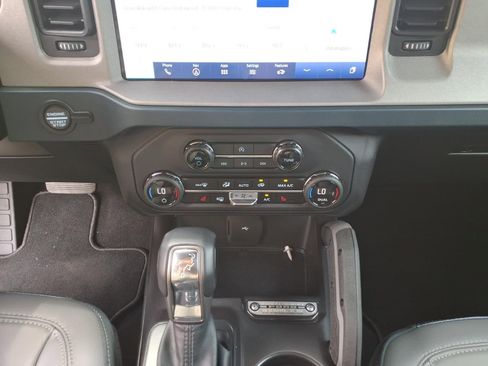 Used 2024 Ford Bronco Outer Banks AWD/4WD image 27