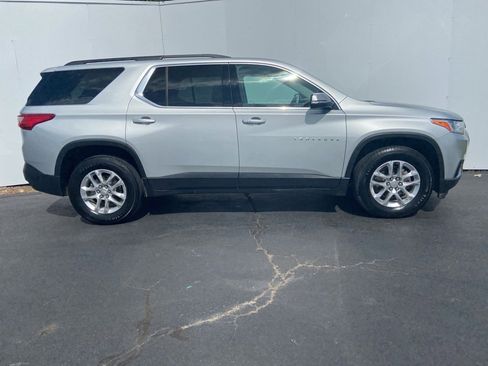 Used 2019 Chevrolet Traverse LT w/ LPO, Floor Liner Package image 2