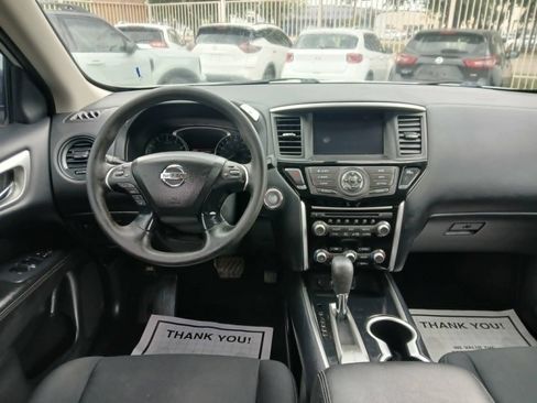 Used 2018 Nissan Pathfinder S FWD image 12