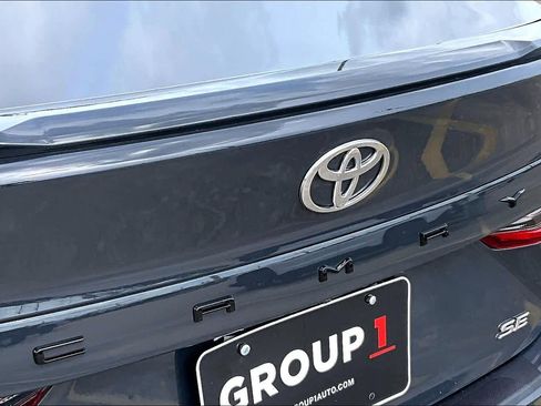 Used 2025 Toyota Camry SE w/ Convenience Package image 30