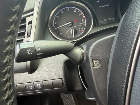 Used 2022 Toyota Camry SE FWD image 16