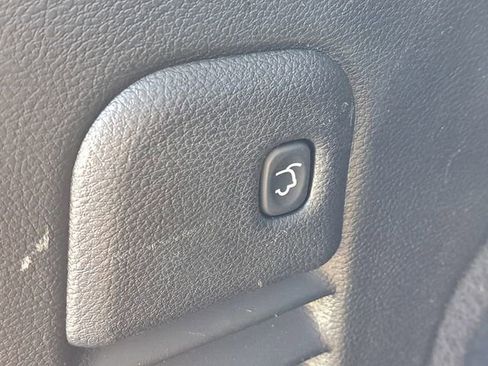 Used 2019 Jeep Grand Cherokee Laredo w/ Security & Convenience Group image 26