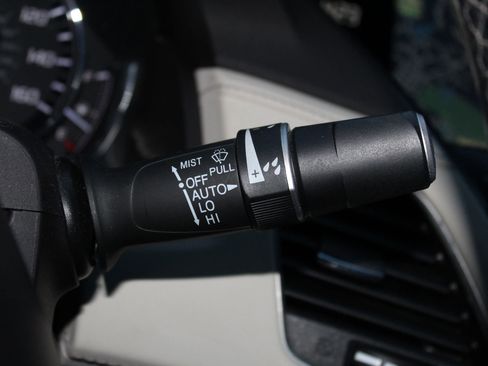 Used 2015 Acura RLX w/ Technology Package image 29