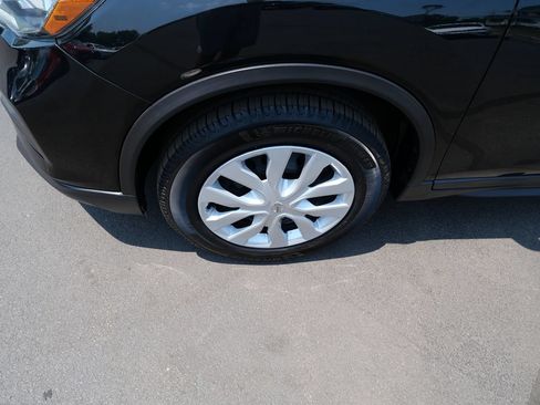Used 2019 Nissan Rogue S AWD/4WD image 33