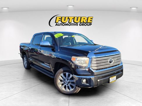 Used 2017 Toyota Tundra Limited w/ Limited Premium Package RWD image 1