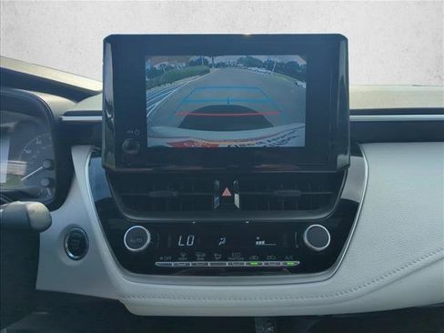 Certified 2024 Toyota Corolla SE w/ SE Premium Package FWD image 17