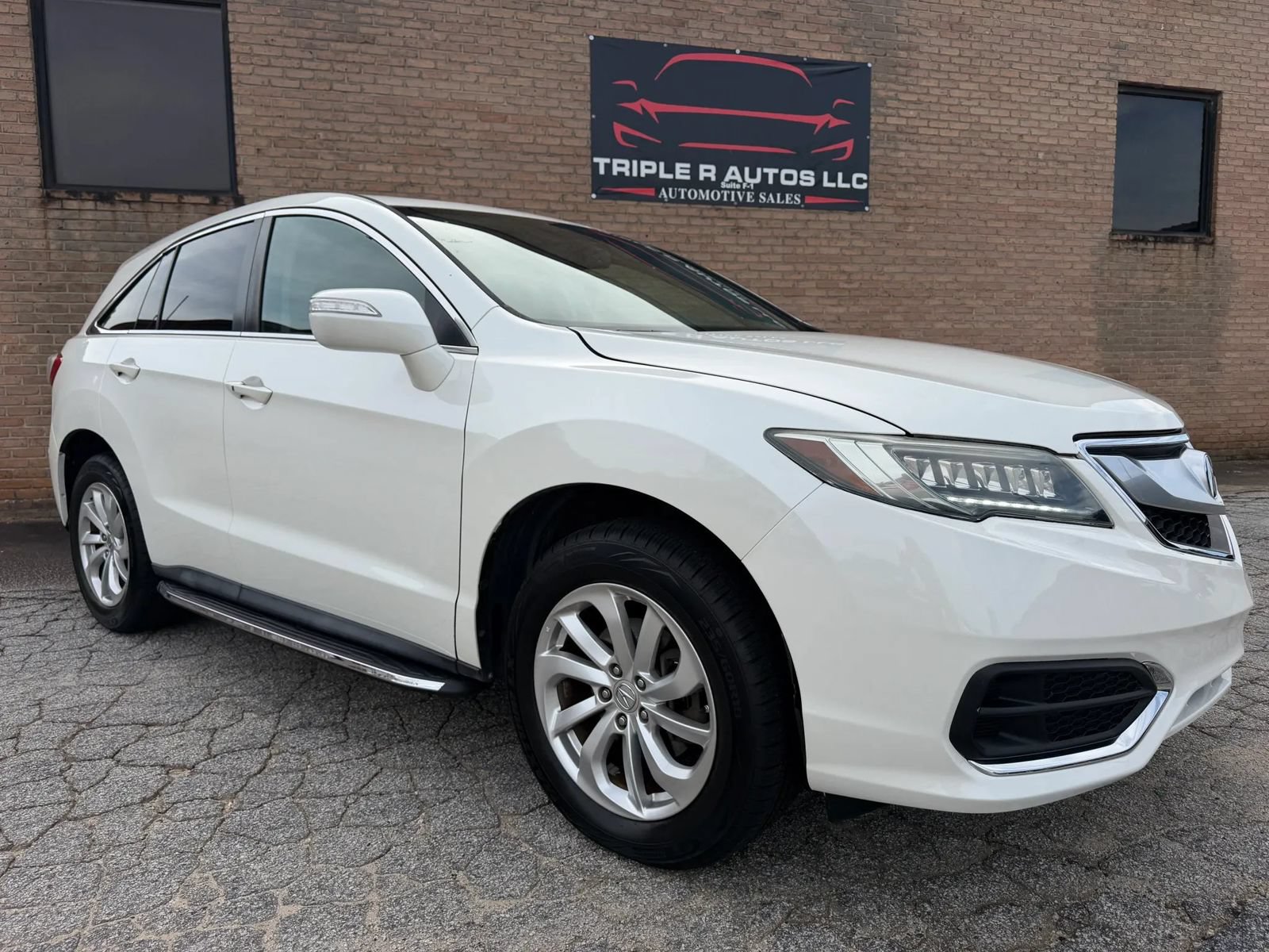 Used 2018 Acura RDX AWD image 2