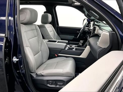 Used 2025 Toyota Tundra Limited image 7