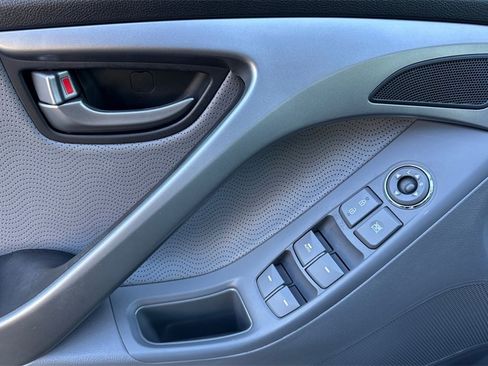 Used 2013 Hyundai Elantra Limited image 11