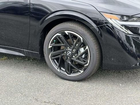 New 2026 Nissan Sentra SR w/ SR Premium Package FWD image 7