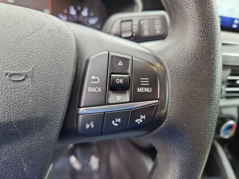 Used 2021 Ford Escape SE image 12