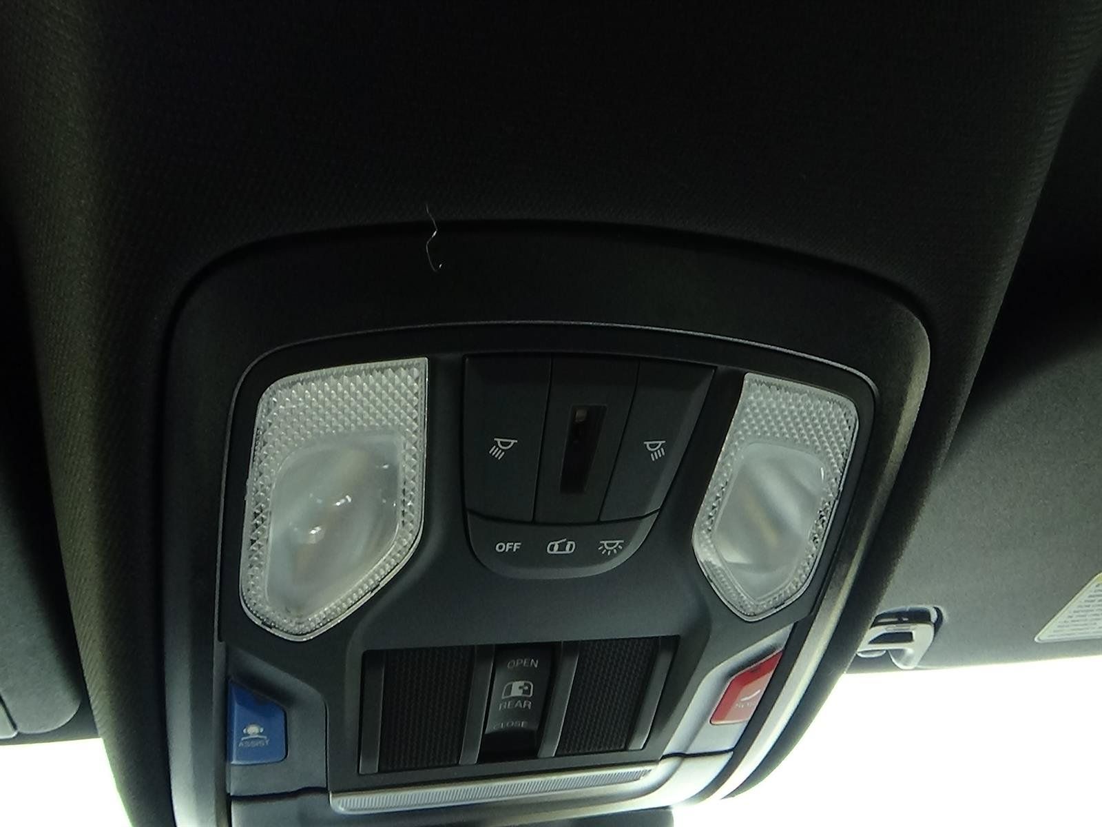Used 2025 RAM 1500 Tradesman w/ Night Edition AWD/4WD image 27