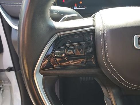 Certified 2021 Jeep Grand Cherokee L Overland w/ Luxury Tech Group IV AWD/4WD image 13