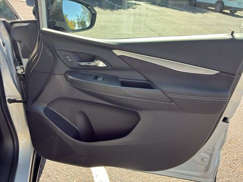 Used 2023 Chevrolet Bolt LT FWD image 53