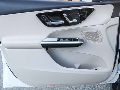 Certified 2025 Mercedes-Benz GLC 300 4MATIC image 22