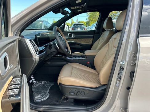 New 2025 Kia Sorento SX Prestige w/ Olive Brown Leather Package image 9
