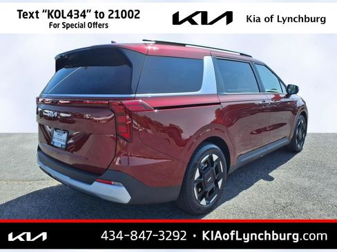 Used 2025 Kia Carnival EX FWD image 4