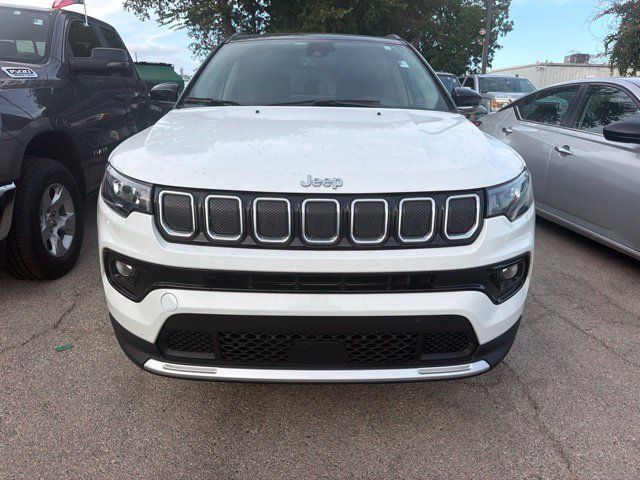 Used 2022 Jeep Compass Limited w/ Sun and Sound Group AWD/4WD image 2