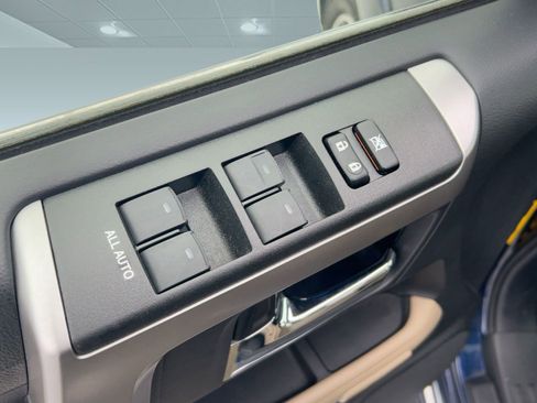 Used 2019 Toyota 4Runner Limited image 13