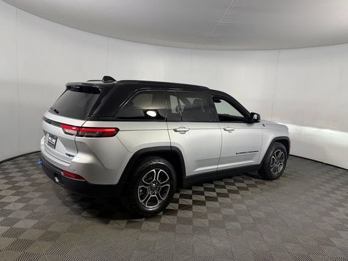 Used 2023 Jeep Grand Cherokee Trailhawk w/ Advanced Protech Group II AWD/4WD image 7