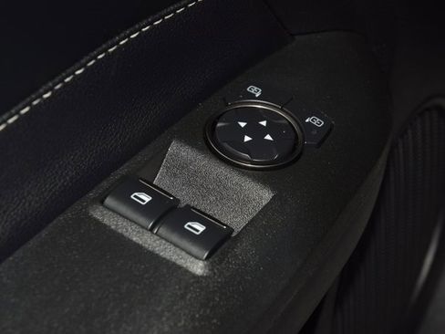 Used 2021 Ford Mustang Shelby GT500 w/ Technology Package image 44