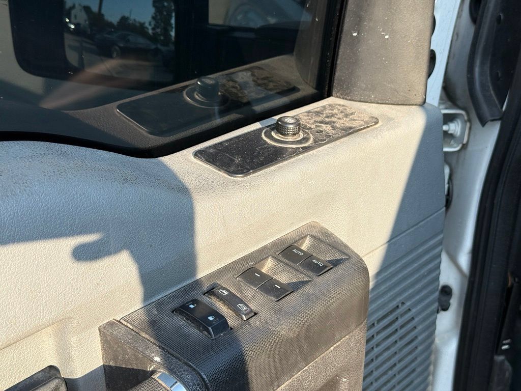 Used 2014 Ford F250 XL w/ Power Equipment Group AWD/4WD image 13