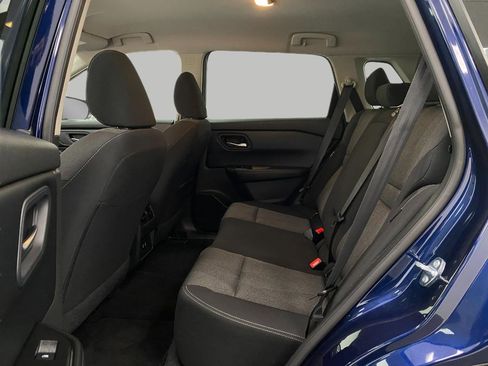 Certified 2025 Nissan Rogue SV image 28