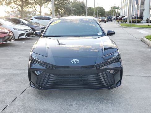 Certified 2025 Toyota Camry LE image 8