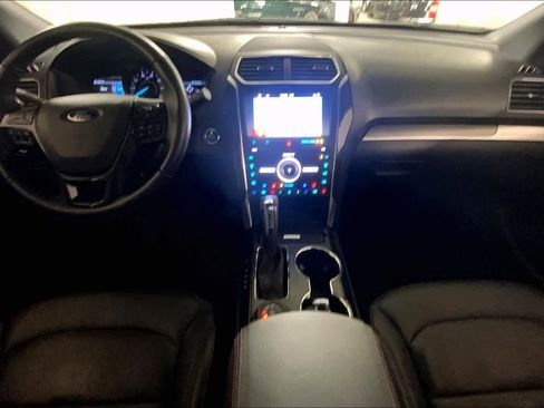Used 2019 Ford Explorer Sport w/ Equipment Group 401A AWD/4WD image 15