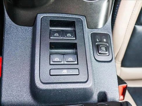 Used 2023 Ford Bronco Wildtrak image 22