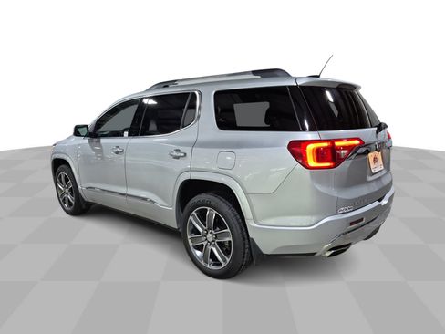 Used 2019 GMC Acadia Denali w/ Technology Package AWD/4WD image 7