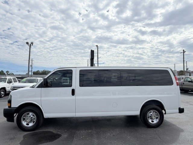 Used 2023 Chevrolet Express 3500 LS RWD image 9