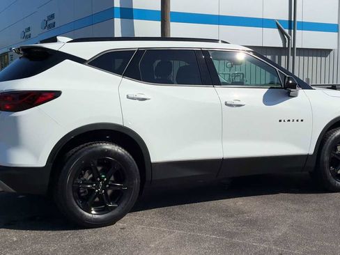 Certified 2023 Chevrolet Blazer LT w/ Convenience Package image 2