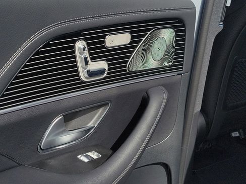 New 2026 Mercedes-Benz GLS 580 4MATIC image 8