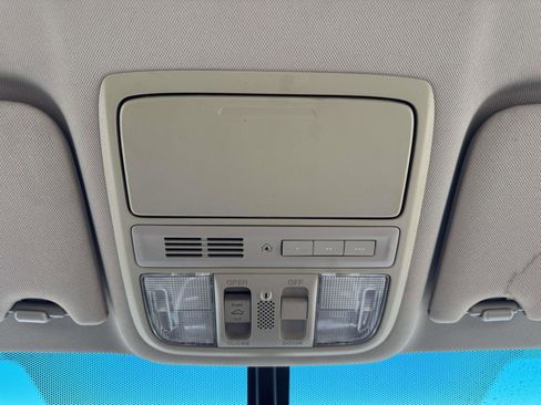 Used 2017 Honda Accord EX-L image 32
