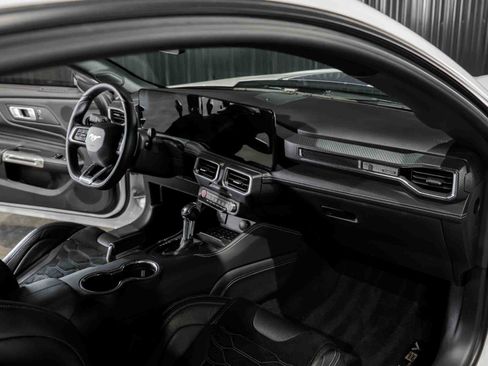 Used 2024 Ford Mustang GT Premium w/ GT Performance Package RWD image 18