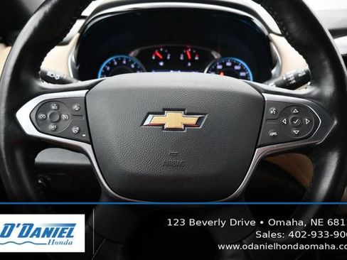 Used 2022 Chevrolet Traverse LT w/ LT Premium Package AWD/4WD image 29