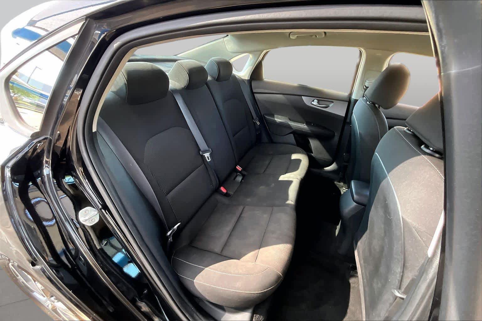 Used 2021 Kia Forte LXS FWD image 19