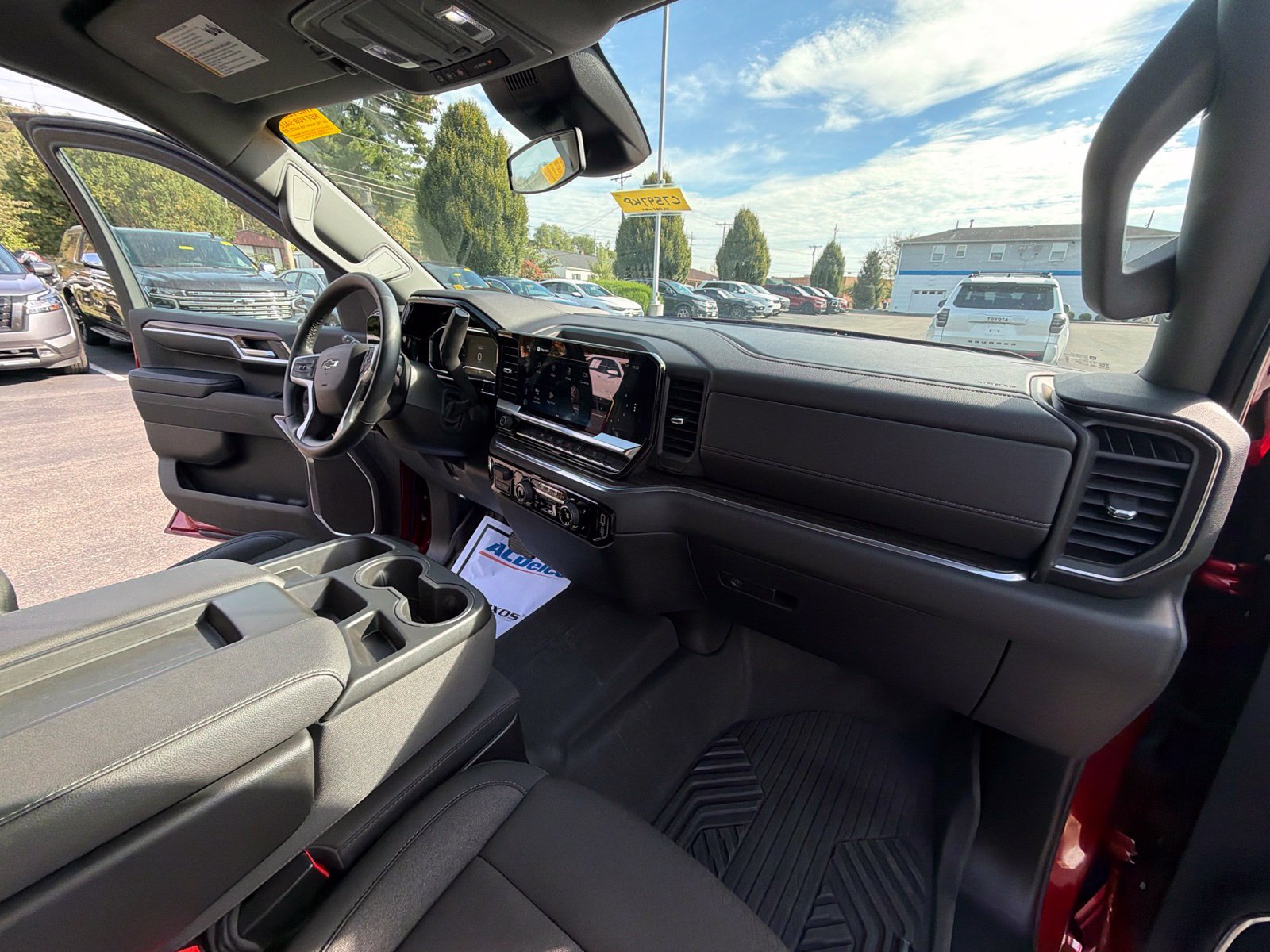 Certified 2024 Chevrolet Silverado 1500 RST AWD/4WD image 27