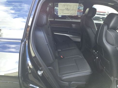 New 2026 Cadillac Vistiq Luxury image 15