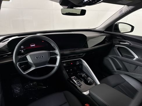 Used 2025 Audi Q5 Premium Plus w/ Premium Plus image 28