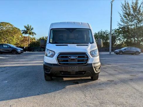 Used 2023 Ford E-Transit Medium Roof image 11