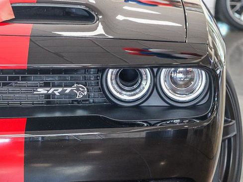 Used 2019 Dodge Challenger SRT Hellcat image 7